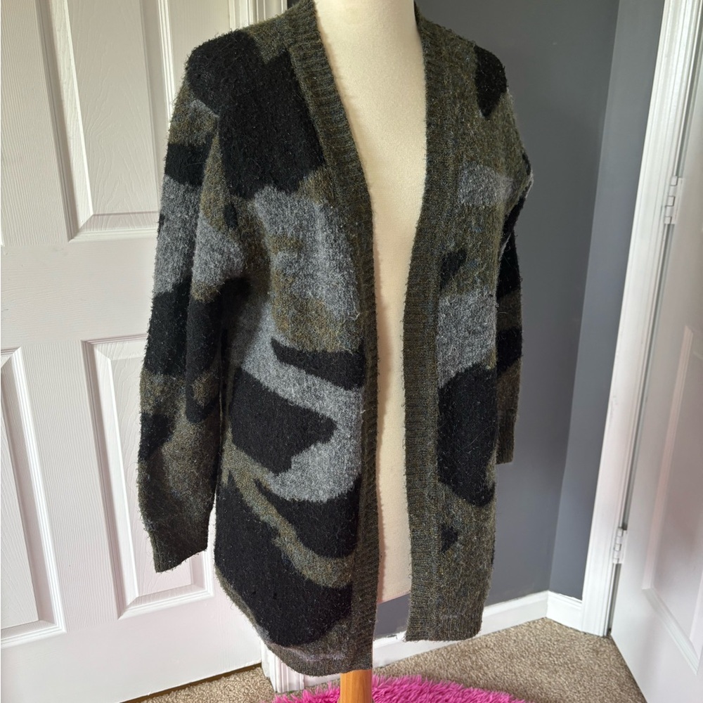 Moth Black and Gray Patterned Cardigan